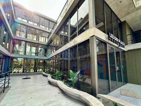 Oficina en Alquiler en Barrio Parque Leloir, USD 900