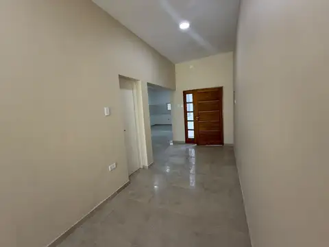 Casa 7 ambientes con 3 baños