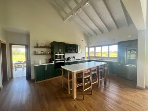 VENTA CASA CON VISTA AL LAGO , CHACRAS DE LA CRUZ