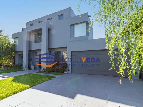 Casa en venta en  Campos de Alvarez Moreno