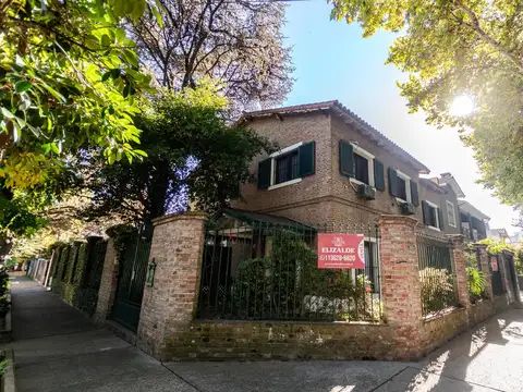 Federico Chopin y Av. Márquez - Estupenda Casa con jardín - Venta - San Isidro
