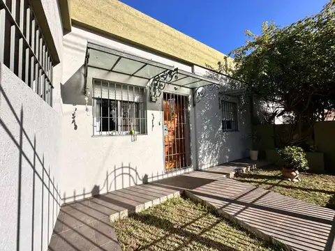 Casa en Venta en Turdera, USD 149.000