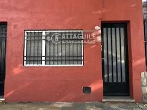 AV.HIPOLITO YRIGOYEN 1300