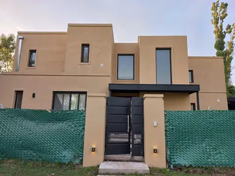 Casa en Alquiler Temporal en Bella Vista, USD 1.900