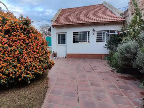 CASA EN VENTA - APTA CREDITO - PAMPA CENTRAL 900