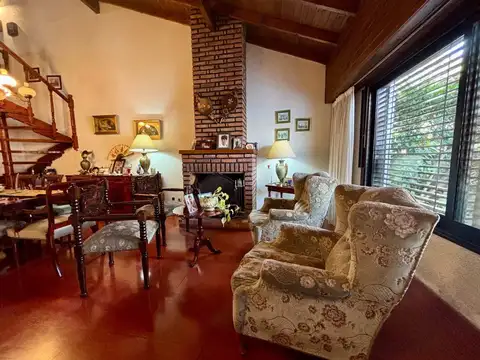 Casa en Venta con 1 cochera