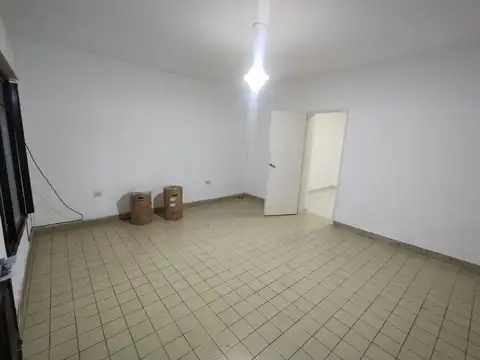 Casa 2 ambientes con 1 baño