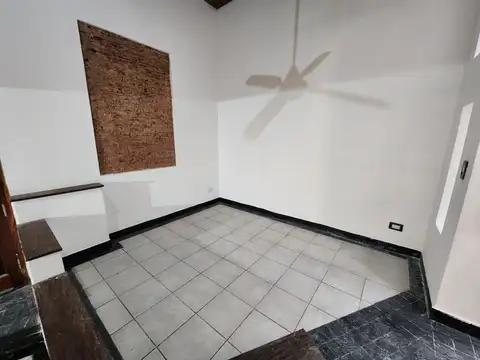 Depto Tipo Casa en Alquiler en Palermo, $ 700.000