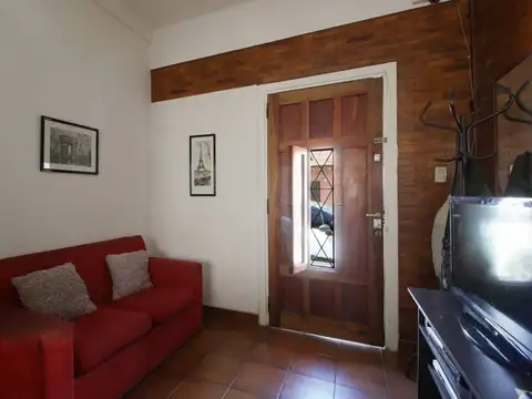 Depto Tipo Casa en Venta en Monte Castro, USD 150.000