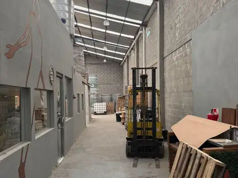 Venta Galpón de 300m2 | Benavidez - Tigre