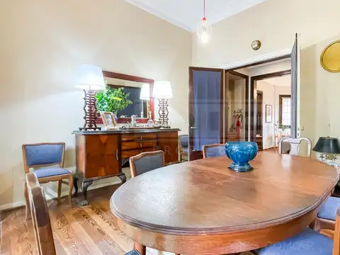 Casa 7 ambientes con 3 baños