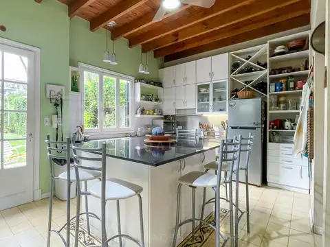 Casa en Venta con 1 cochera
