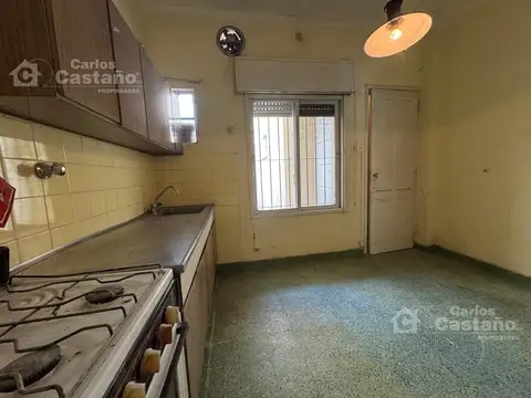 Depto Tipo Casa en Venta 40 años
