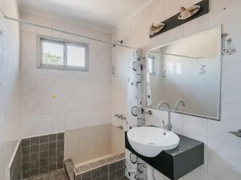 Depto Tipo Casa en Venta en Villa Dominico, USD 75.000
