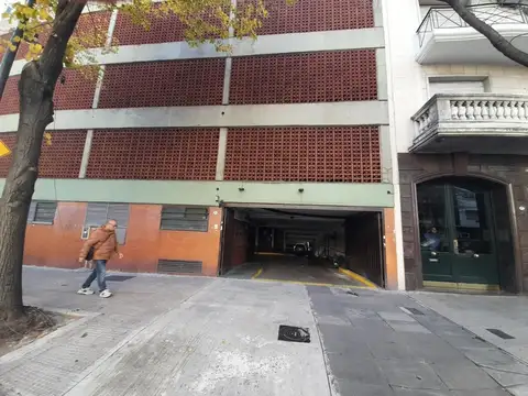 Cochera en venta Caballito sobre Rivadavia