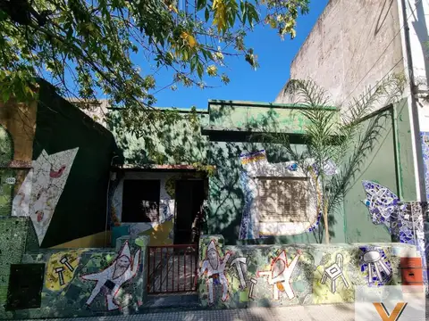 Casa en venta - 2 Dormitorios 1 Baño - 150Mts2 - Barracas