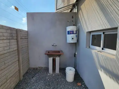 Depto Tipo Casa 2 ambientes con 1 baño