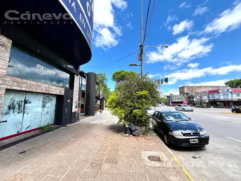 Local en Av. Maiú, Vicente López