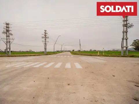 Arturo Frondizi y Calle 10, Pilar