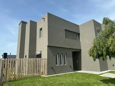 Casa en Alquiler Temporal de 4 dormitorios