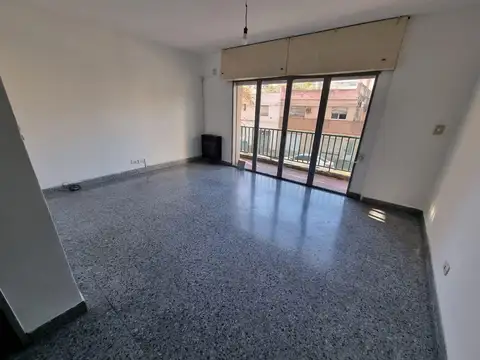 Casa en Alquiler en Echesortu, $ 600.000