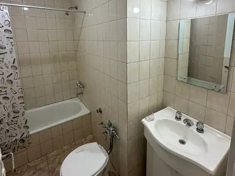 3 amb muy lum. Alquilado con buen valor. Ideal inversor