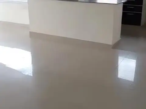 Departamento en venta - 2 Dormitorios 1 Baño - Cochera - 73Mts2 - Avellaneda