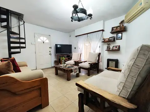 CASA Multifamiliar 6 amb en venta - Ciudadela