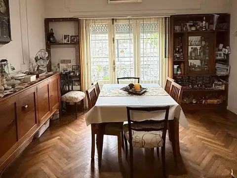 Depto Tipo Casa 4 ambientes con 2 baños