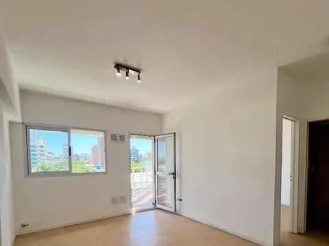 Domingo Faustino Sarmiento 1000, Piso 3