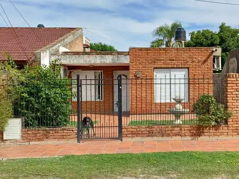 Venta | Casa | 2 Dormitorios | Cochera | Capitán Bermúdez | Barrio Celulosa