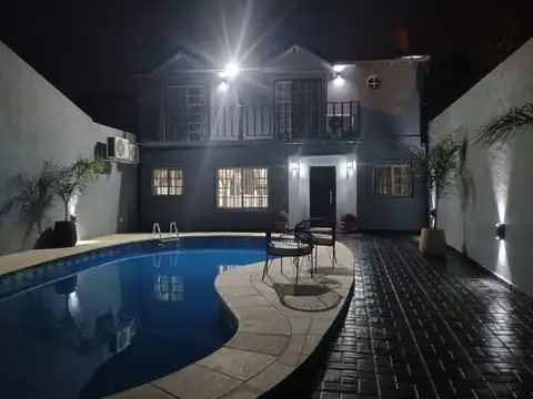Casa 5 ambientes con 2 baños