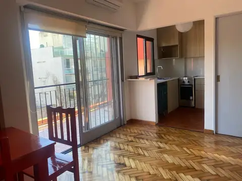 Departamento en Alquiler en Colegiales, USD 800