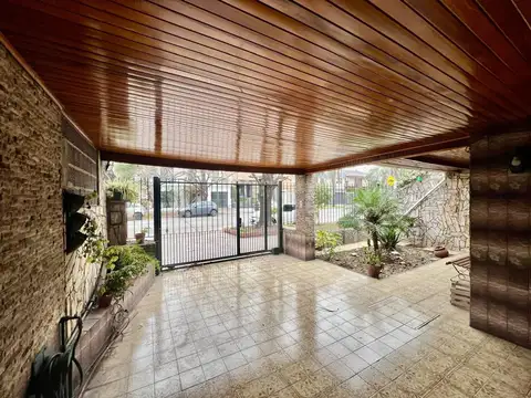 Casa en Venta en Liniers, USD 210.000