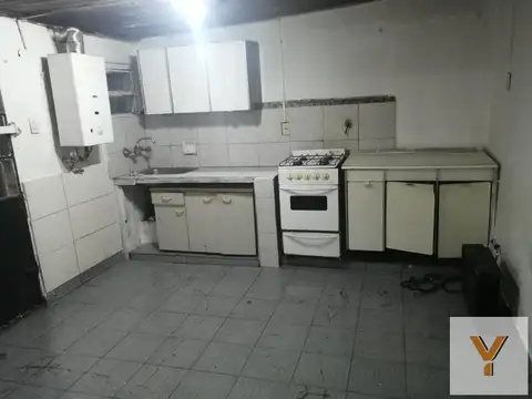 Casa 2 ambientes con 5 baños