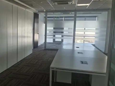 Oficina en Alquiler en Puerto Norte, USD 4.400