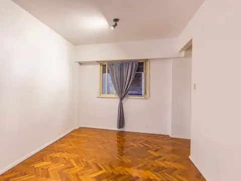 Avenida Directorio 2300, Piso 2