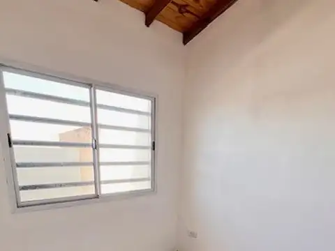 Depto Tipo Casa en Alquiler de 3 ambientes