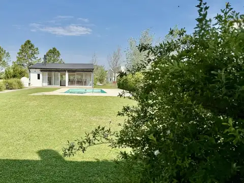 Casa en Venta con 1 cochera