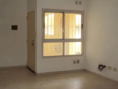 Departamento en Alquiler en Morón Sur, $ 400.000