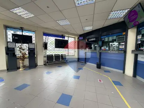 LOCAL EN VENTA SOBRE BV ARTIGAS, BRAZO ORIENTAL