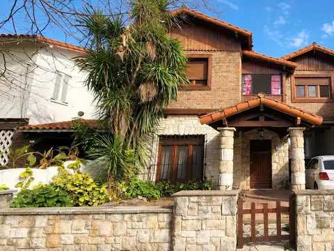 CHALET DE 2 PLANTAS EN LOTE DE 314 M2 (RETASADO)