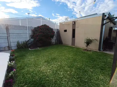SE VENDE QUINTA EN RECONQUISTA