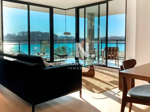 Venta Luminoso Apartamento de 2 Dormitorios Frente al Lago. Barra de Carrasco