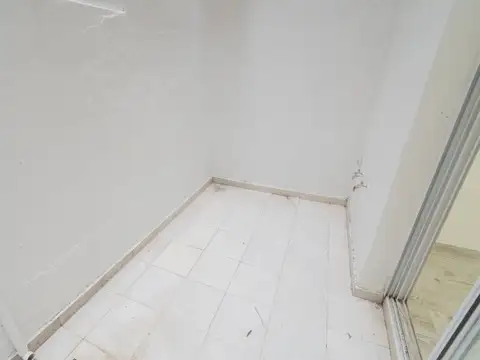 DEPARTAMENTO MONOAMBIENTE CON PATIO - RECOLETA – LARREA AL 1300 - APTO PROFESIONAL.