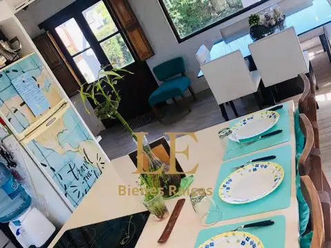 Casa en Venta con 2 cocheras