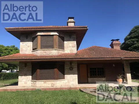 Casa en Venta en Villa Elisa, USD 510.000