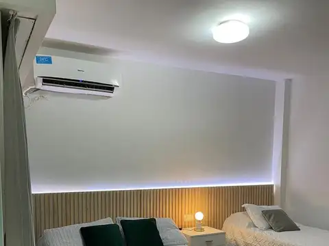 Av. Corrientes  al 1600 entre Rodriguez Peña y Montevideo