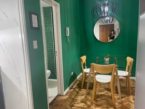 Av. Corrientes  al 1600 entre Rodriguez Peña y Montevideo