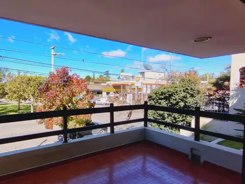 Casa 7 ambientes con 3 baños